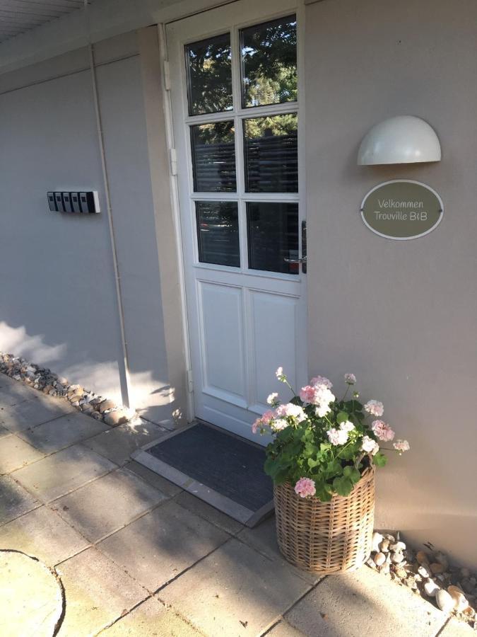 Trouville Bed & Breakfast Hornbæk Eksteriør bilde